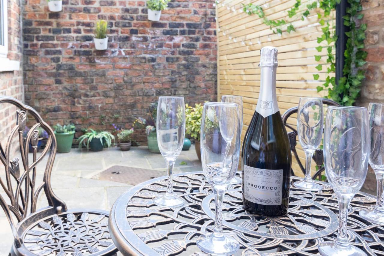 Bootham Apartment 32 - Free Parking - Five Minute Walk To York Minster Exterior photo