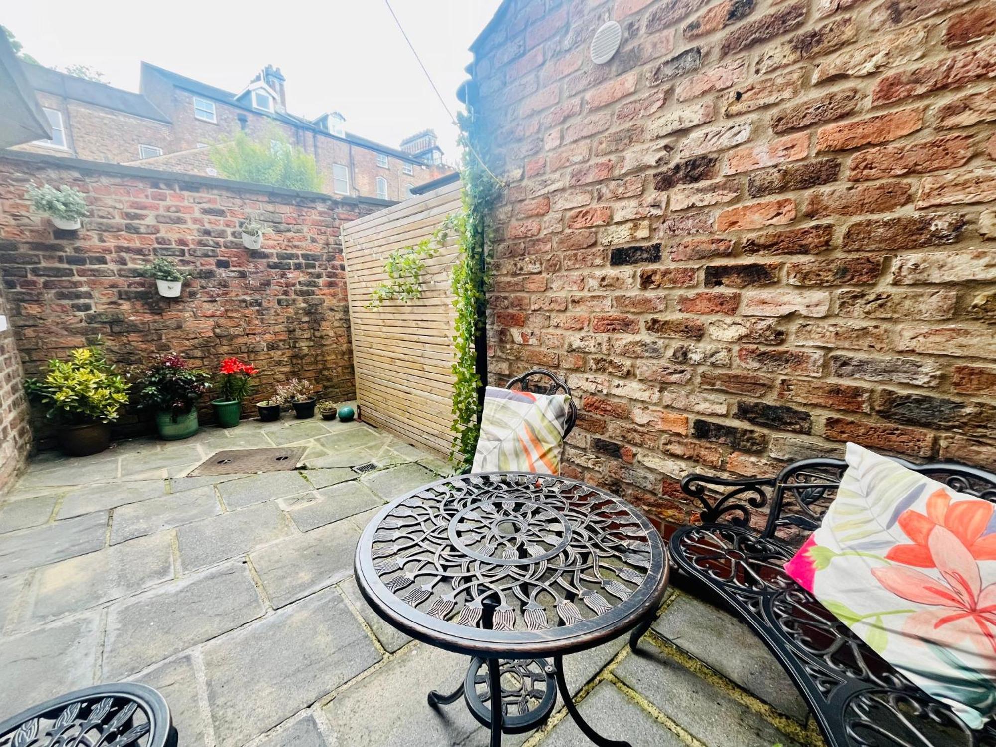 Bootham Apartment 32 - Free Parking - Five Minute Walk To York Minster Exterior photo